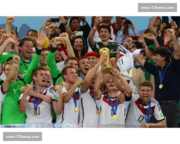 高清足球直播全程回放精彩瞬间尽在掌握球迷必备观看指南 - 副本 (5) - 副本 高清足球直播全程回放精彩瞬间尽在掌握球迷必备观看指南 - 副本 (5) - 副本